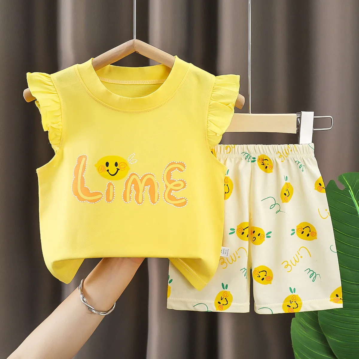 【6M-6Y】Girls' Fun Print Flutter Sleeve Short-Sleeve Top & Shorts Set
