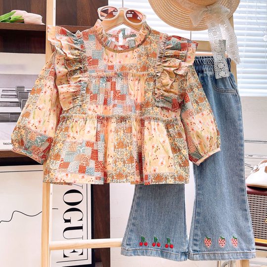 【2Y-8Y】2-piece Girls Stylish Ruffle Shirt And Cherry Strawberry Embroidered Blue Jeans Set