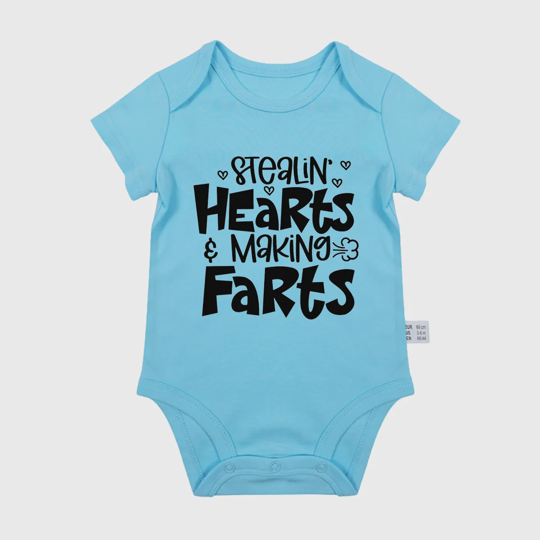 【0M-24M】Adorable Baby Bodysuit With Fun "Stealin' Hearts & Making Farts" Print